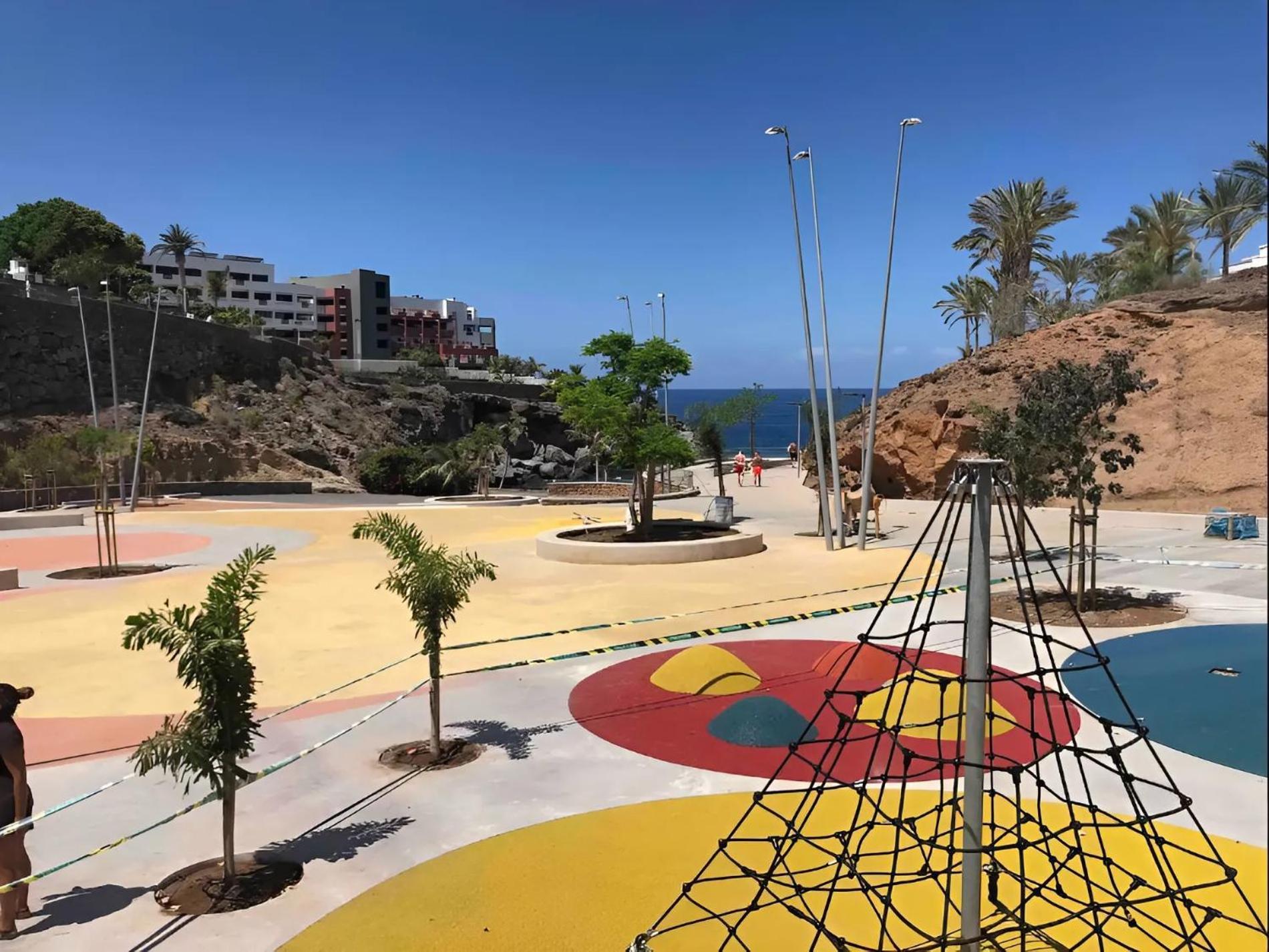Skyline View Apartment - Free Private Parking Including & Guest Bonus Costa Adeje  Kültér fotó